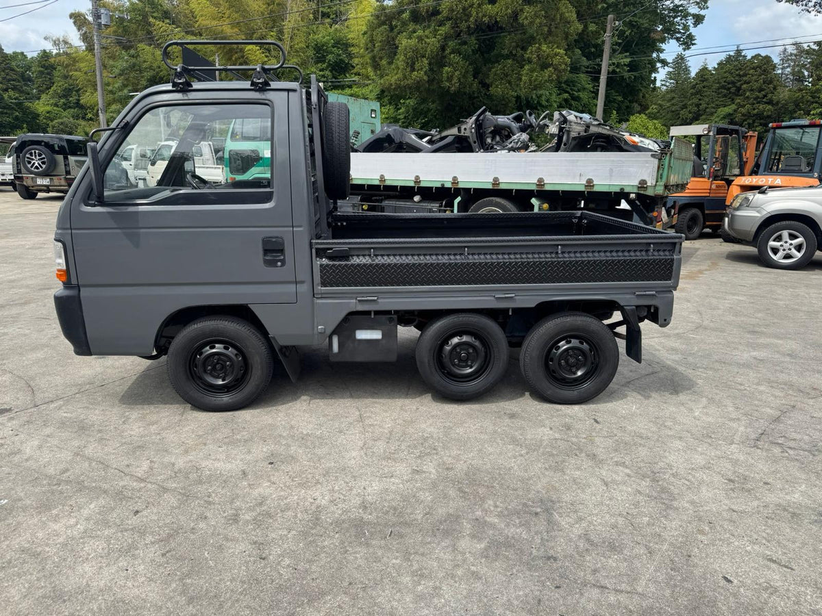 Dark gray 1994 Honda Acty 4x4 kei truck, photo 3 of 11