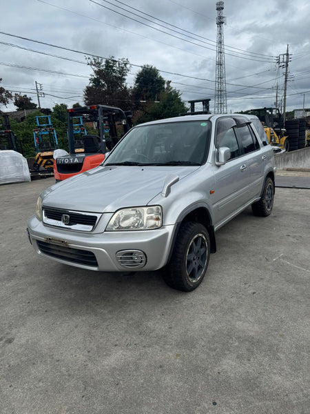 Silver 1999 Honda CR-V 4WD SUV, photo 3 of 13