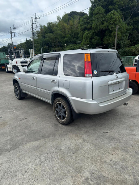 Silver 1999 Honda CR-V 4WD SUV, photo 5 of 13