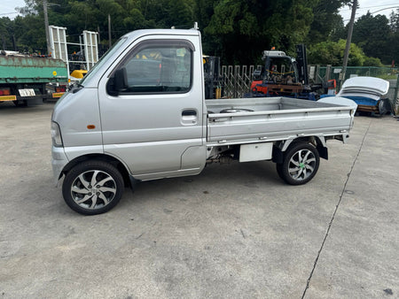 Silver 2001 Suzuki Carry 4x4 kei truck, photo 4 of 12