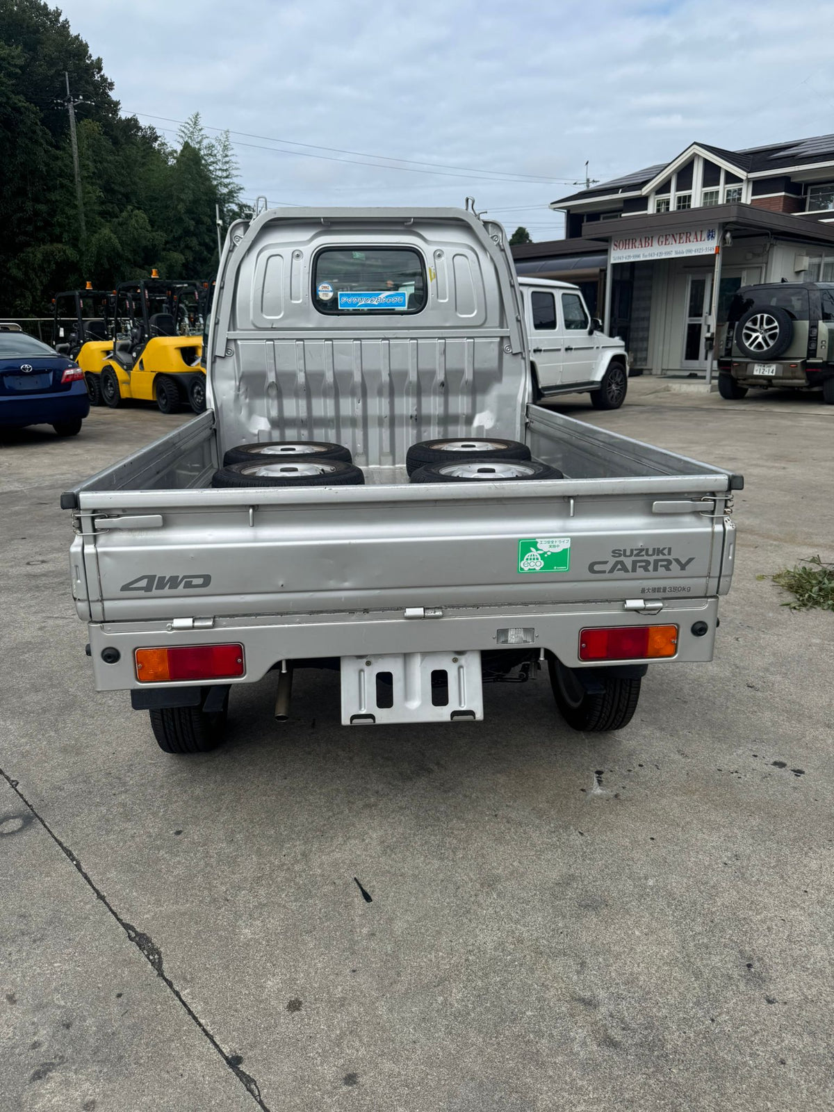Silver 2001 Suzuki Carry 4x4 kei truck, photo 6 of 12