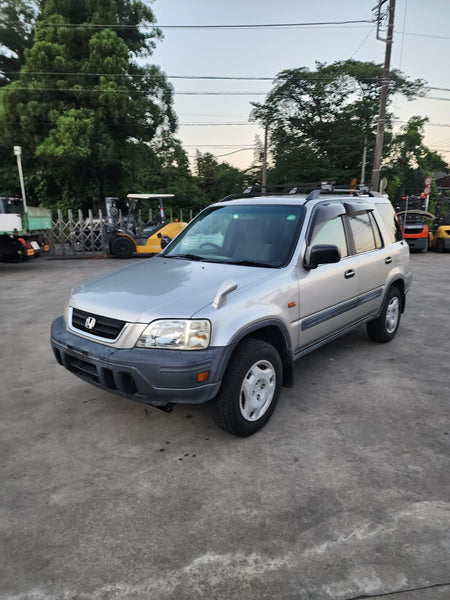 Silver 1997 Honda CR-V 4WD SUV, photo 2 of 19