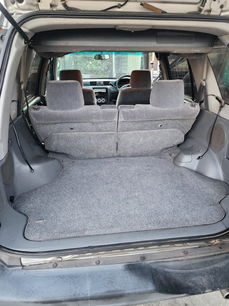 Silver 1997 Honda CR-V 4WD SUV, photo 17 of 19