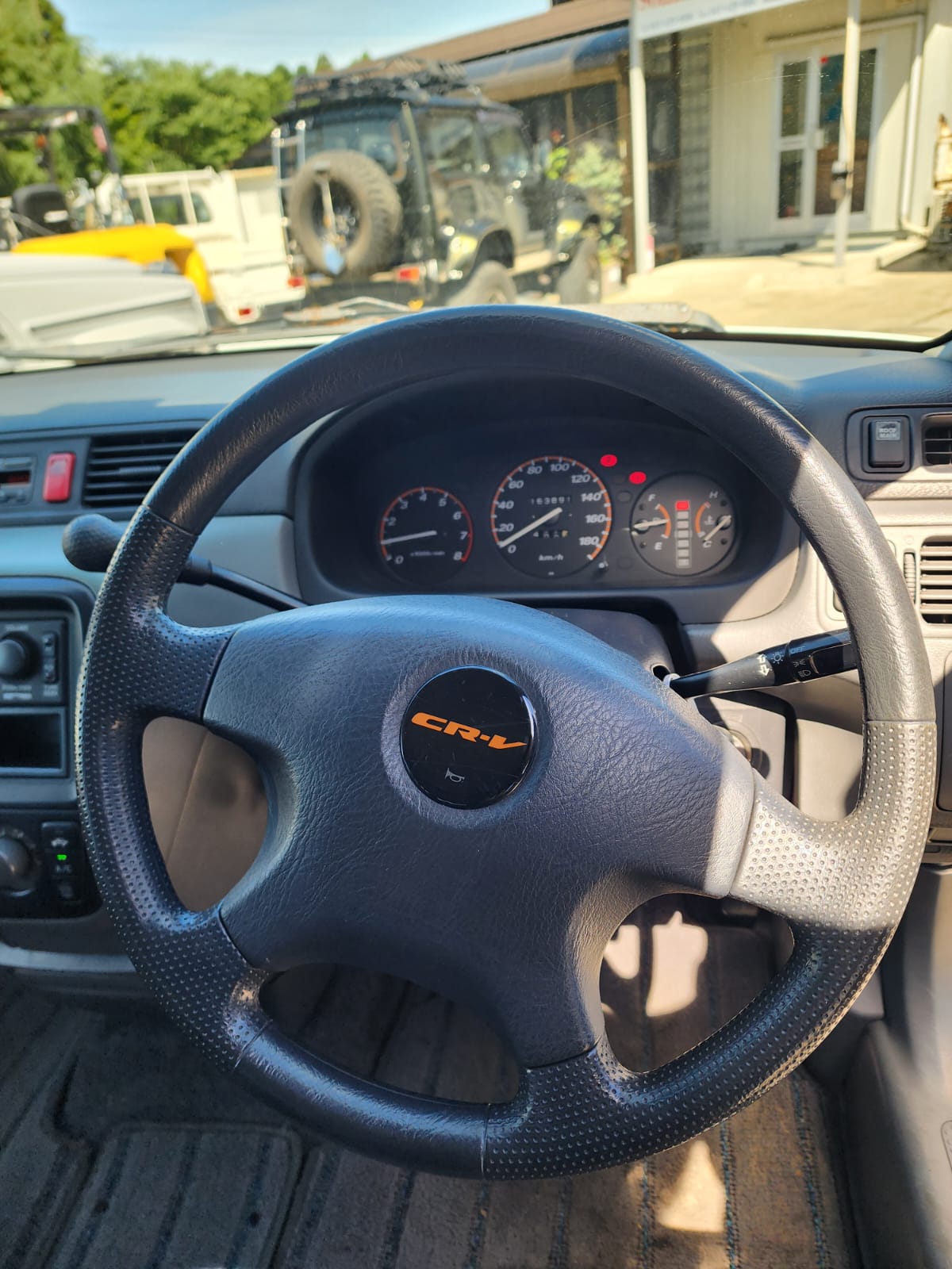White 1996 Honda CR-V 4WD SUV, photo 12 of 18