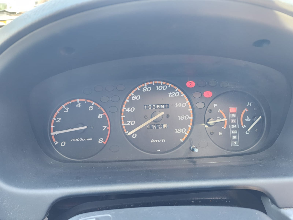 White 1996 Honda CR-V 4WD SUV, photo 13 of 18