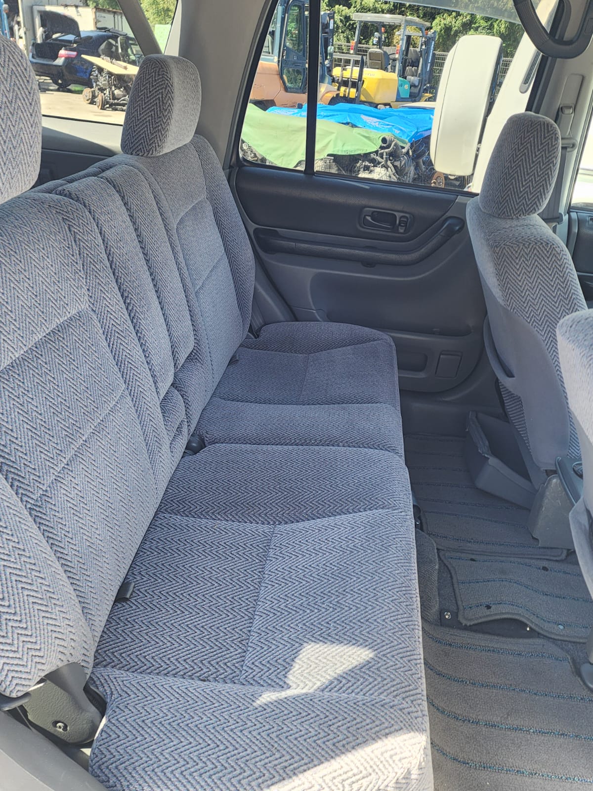 White 1996 Honda CR-V 4WD SUV, photo 15 of 18