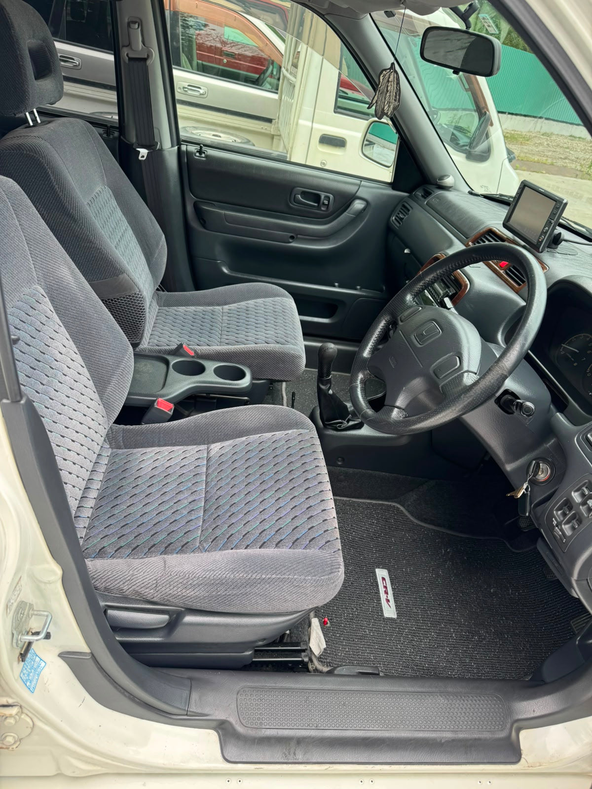 White 1999 Honda CR-V 4WD SUV, photo 6 of 15