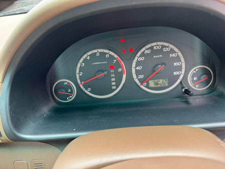 Silver 2001 Honda CR-V 2WD SUV, photo 10 of 17