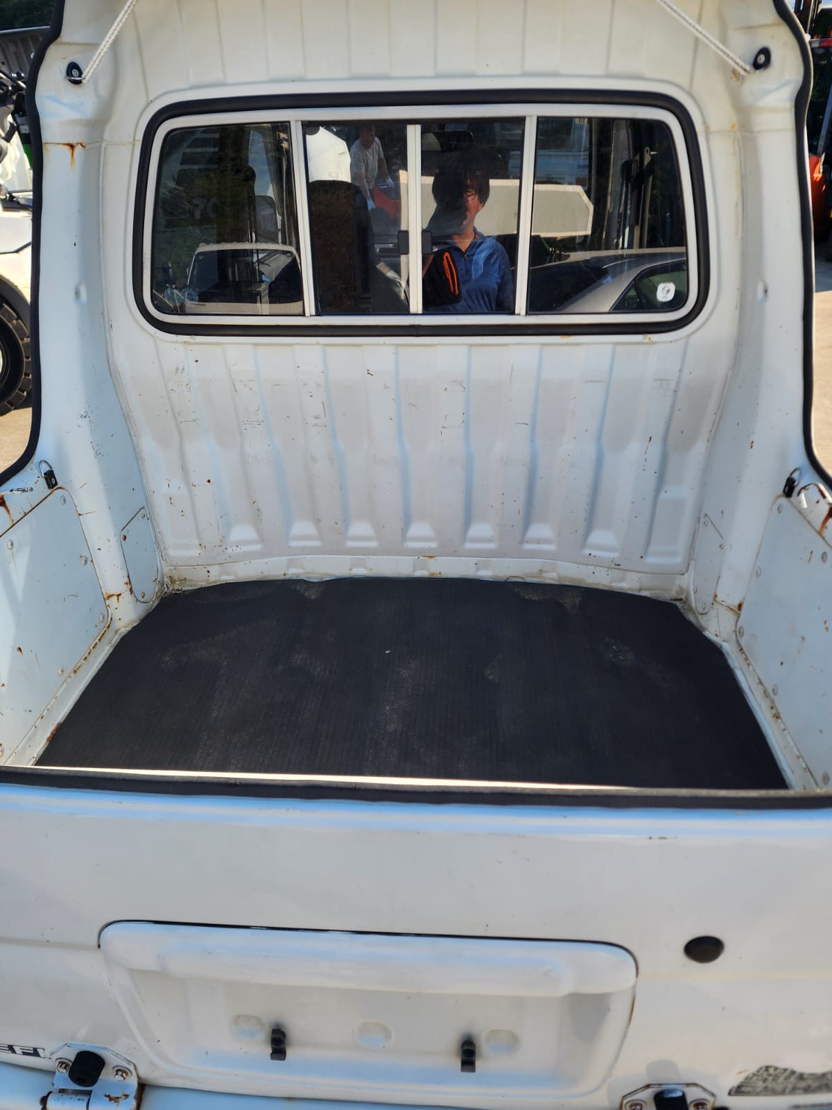 White 1994 Daihatsu Hijet Deck Van 4x2, photo 17 of 19