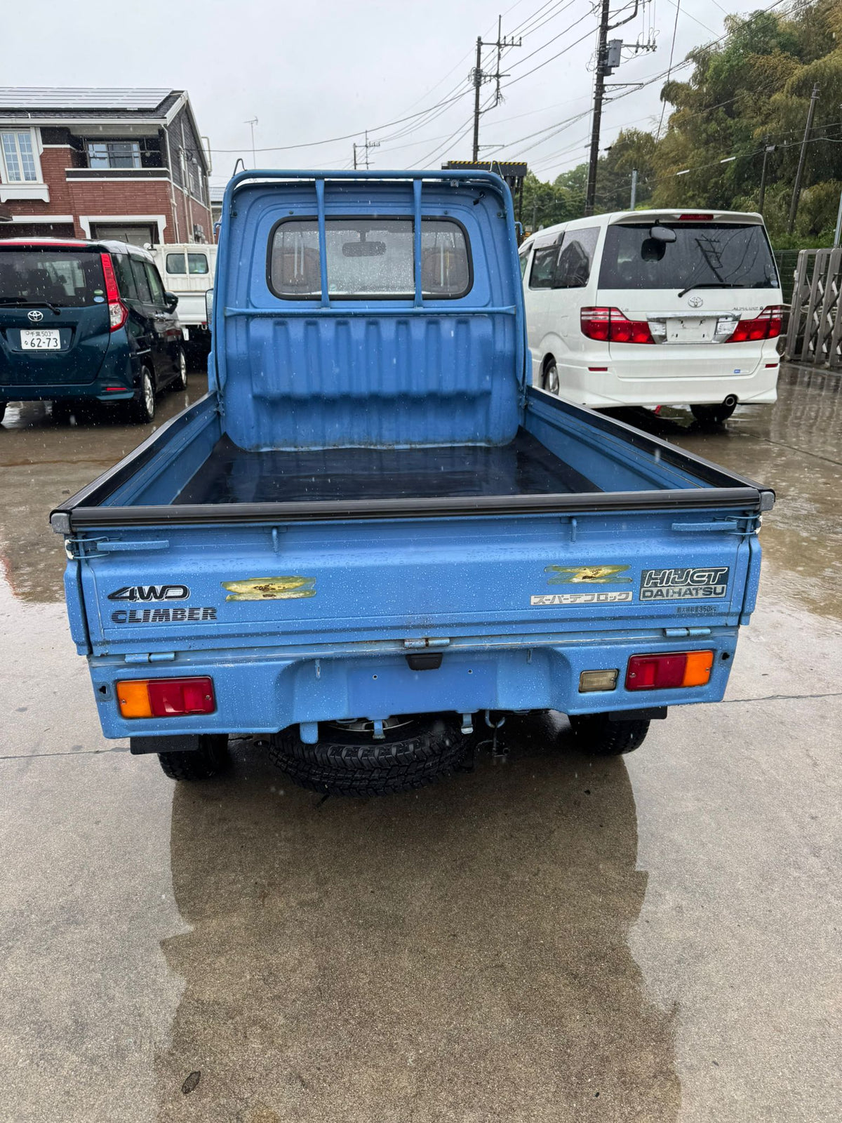 Blue 1994 Daihatsu Hijet 4x4 kei truck, photo 2 of 13