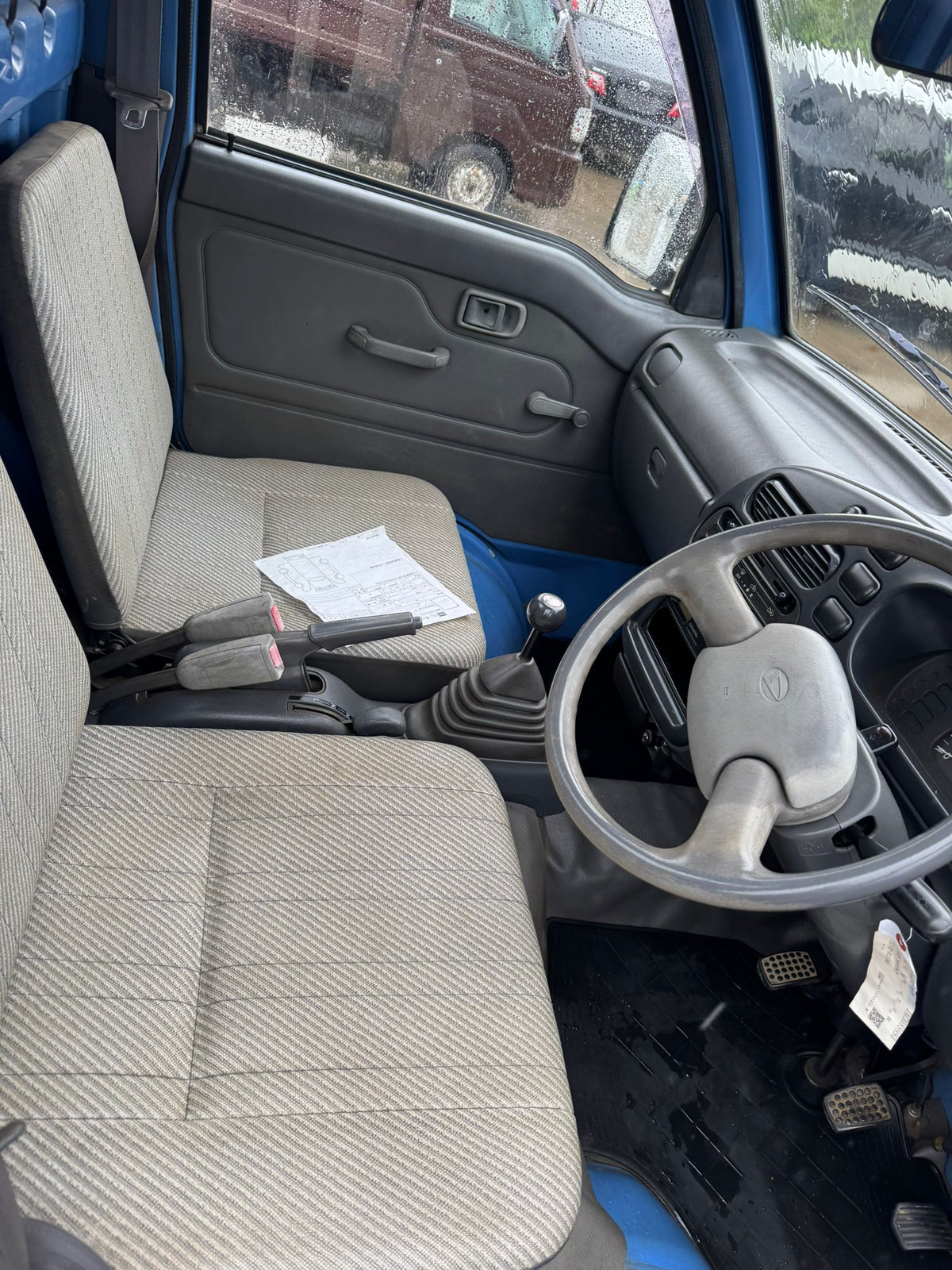 Blue 1994 Daihatsu Hijet 4x4 kei truck, photo 10 of 13
