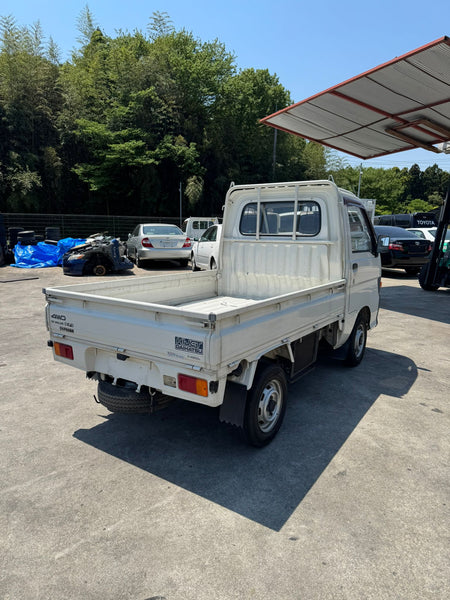 White 1995 Daihatsu Hijet 4x4 kei truck, photo 3 of 12