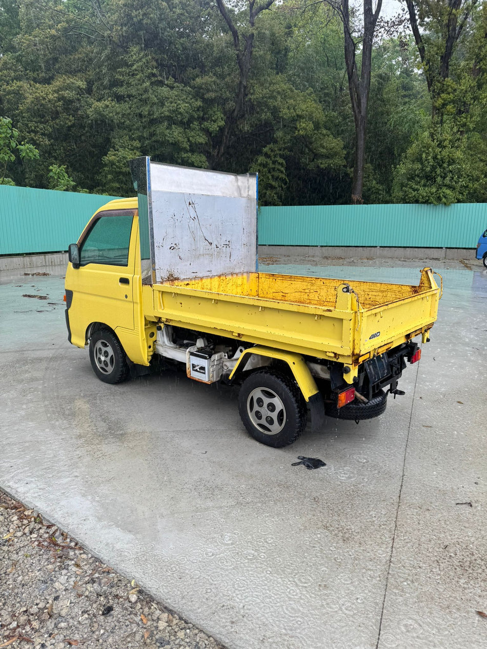 Yellow 1997 Daihatsu Hijet Dump Truck 4x4, photo 1 of 11