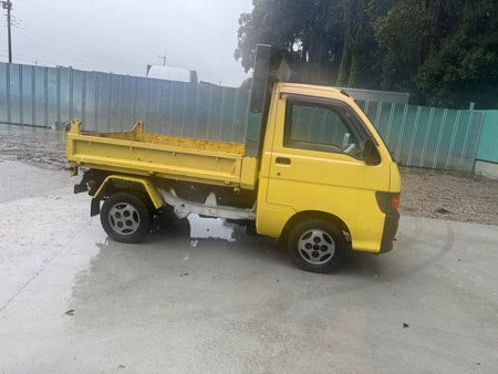 Yellow 1997 Daihatsu Hijet Dump Truck 4x4, photo 11 of 11