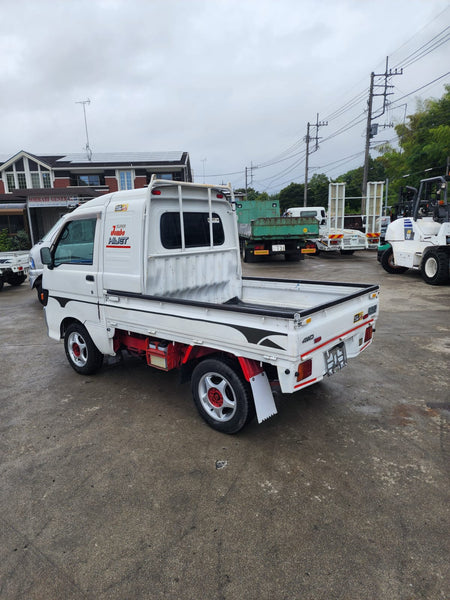 White 1998 Daihatsu Hijet Jumbo 4x4 kei truck, photo 3 of 16