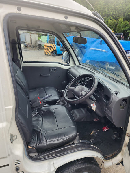 White 1998 Daihatsu Hijet Jumbo 4x4 kei truck, photo 11 of 16