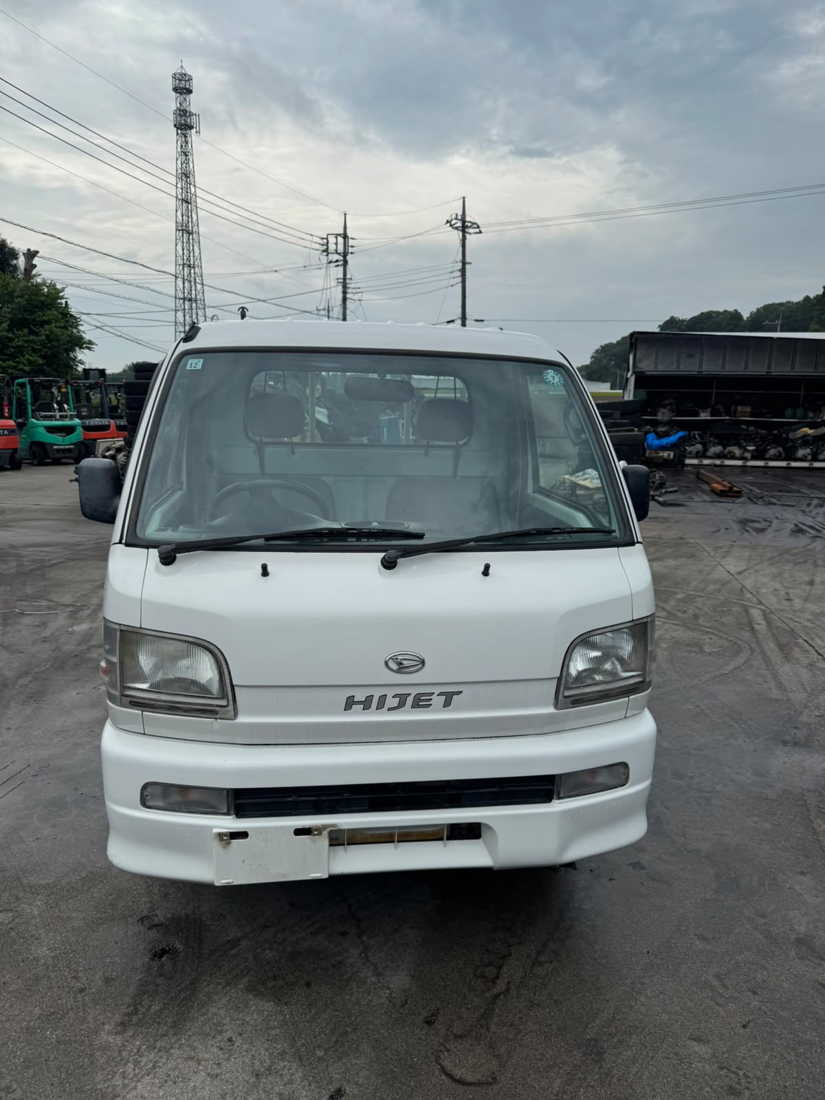 White 2000 Daihatsu Hijet 4x2 M/T kei truck, photo 2 of 12