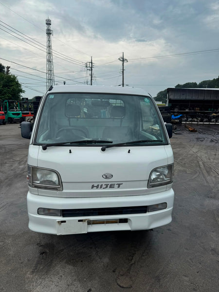 White 2000 Daihatsu Hijet 4x2 M/T kei truck, photo 2 of 12