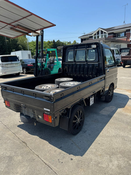 Black 2001 Daihatsu Hijet 4x2 kei truck, photo 8 of 15