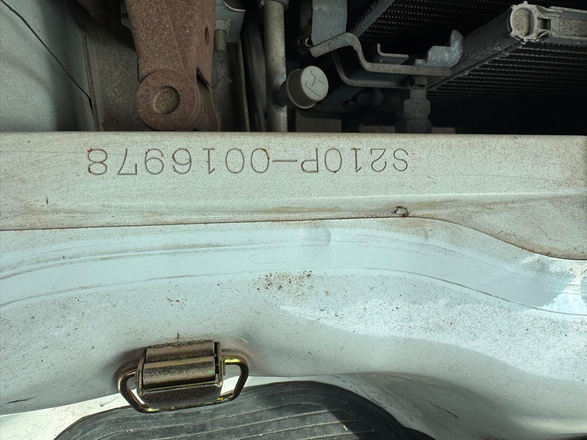 White 1999 Daihatsu Hijet 4x4 kei truck, photo 12 of 14