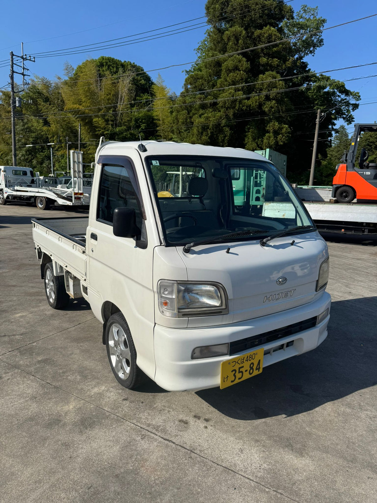 White 2000 Daihatsu Hijet 4x4 kei truck, photo 2 of 12