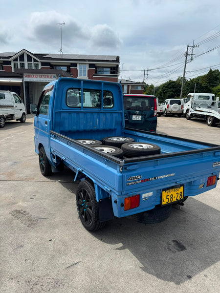 Blue 2000 Daihatsu Hijet 4x4 kei truck, photo 2 of 12