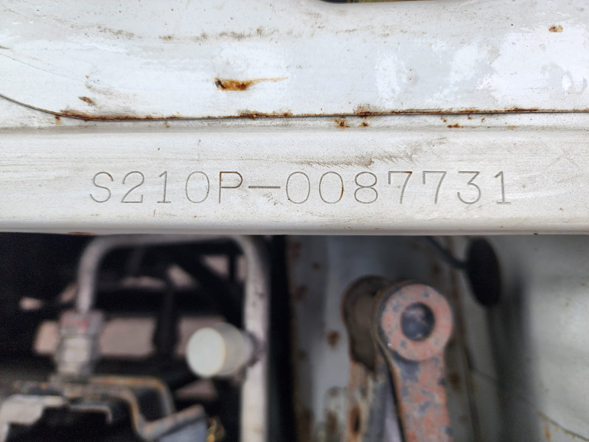 White 2000 Daihatsu Hijet 4x4 kei truck, photo 17 of 17