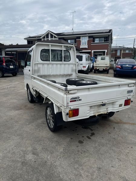 White 2001 Daihatsu Hijet 4x4 kei truck, photo 3 of 13