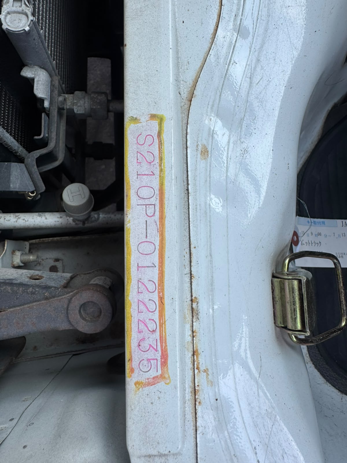 White 2001 Daihatsu Hijet 4x4 M/T kei truck, photo 12 of 13