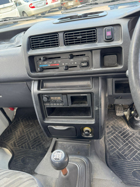White 2001 Daihatsu Hijet 4x4 kei truck, photo 11 of 13