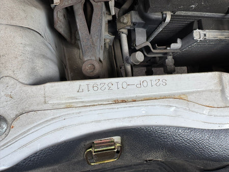 White 2001 Daihatsu Hijet 4x4 kei truck, photo 12 of 13