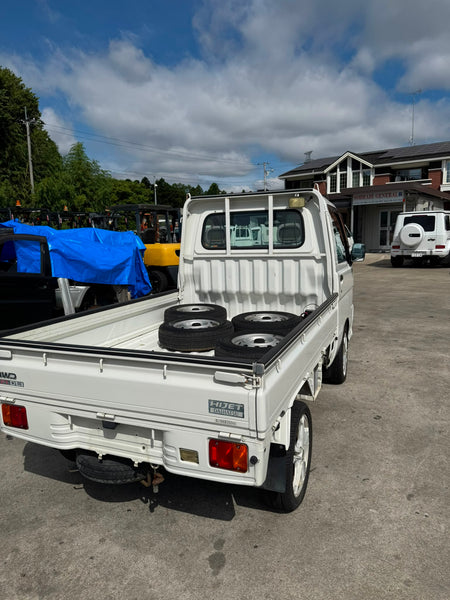 White 2001 Daihatsu Hijet 4x4 kei truck, photo 5 of 13