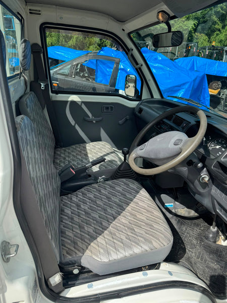 White 2001 Daihatsu Hijet 4x4 kei truck, photo 10 of 13