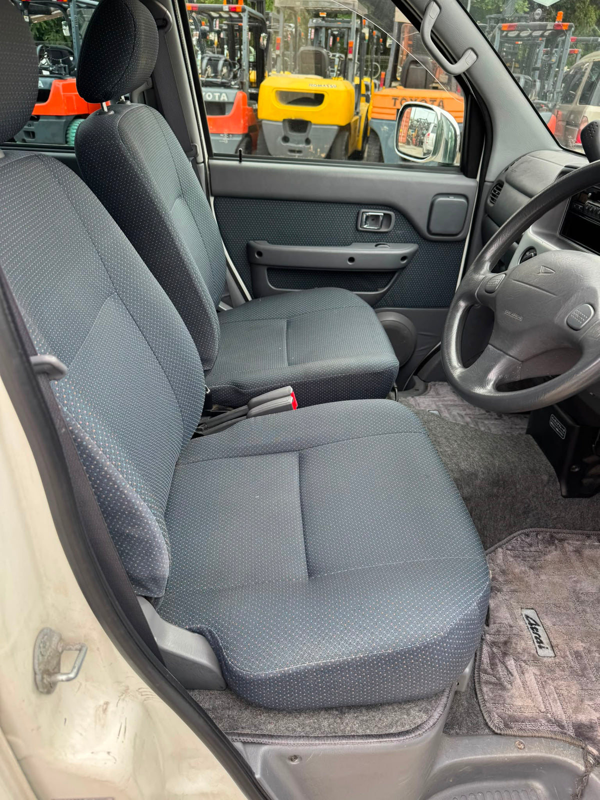 White 2001 Daihatsu Atrai Wagon Turbo kei van, photo 5 of 12