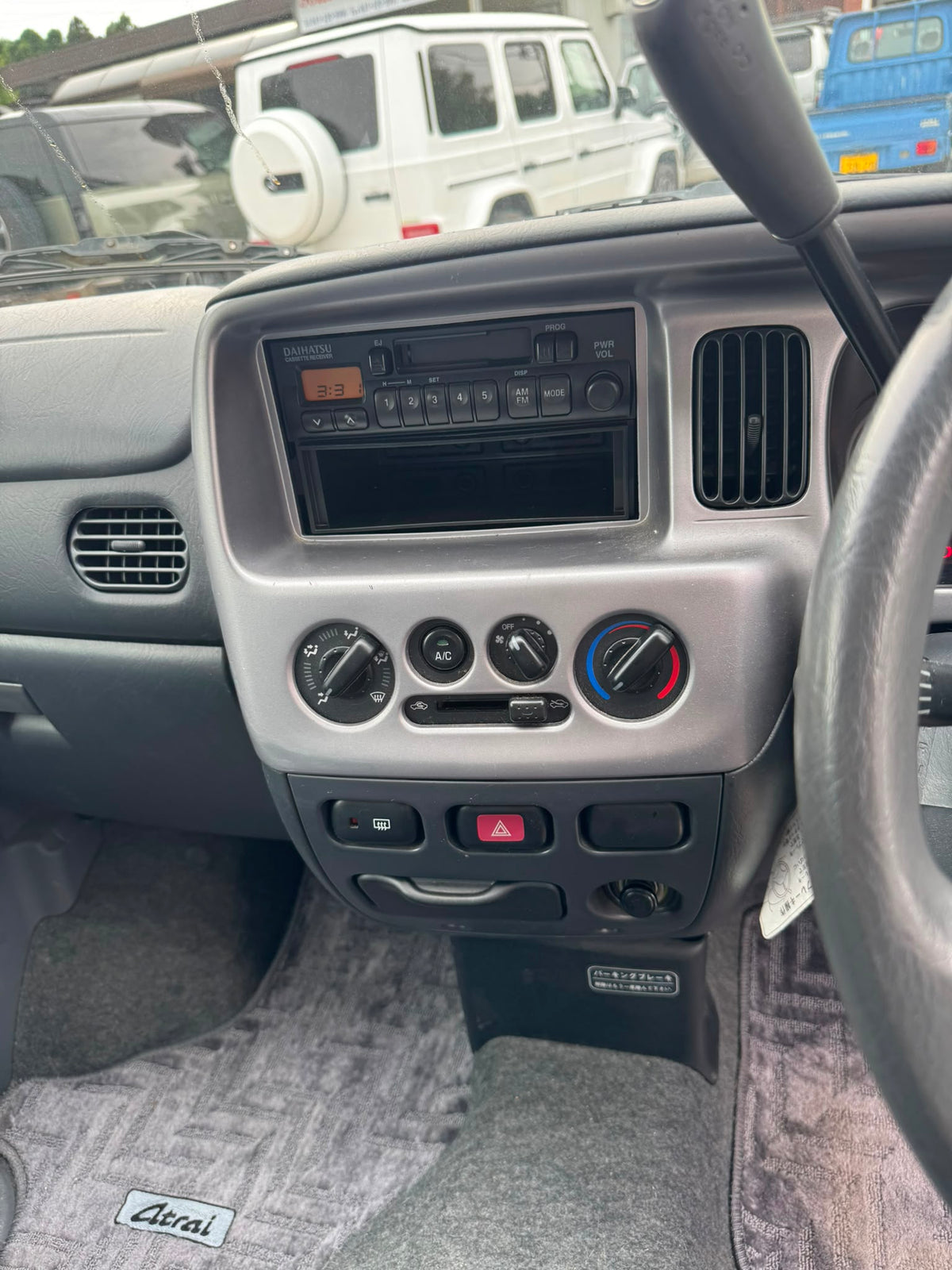 White 2001 Daihatsu Atrai Wagon Turbo kei van, photo 7 of 12