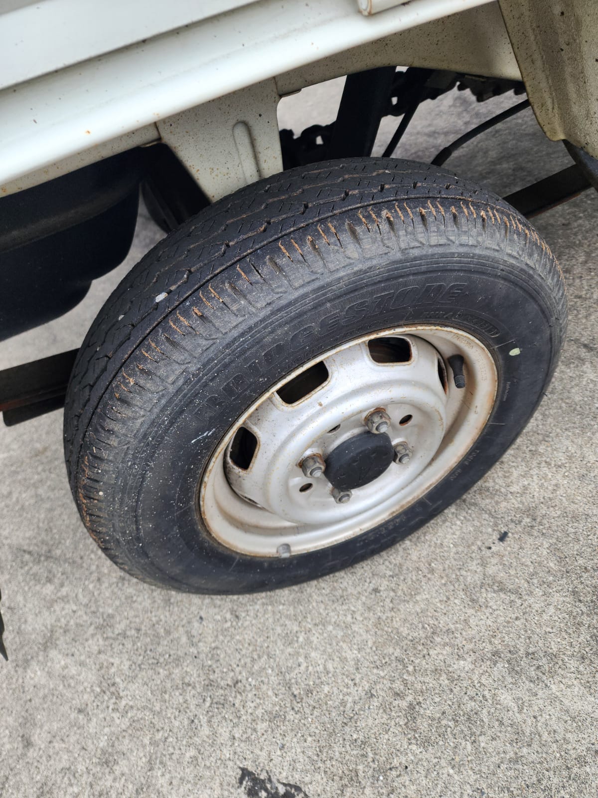 White 1992 Daihatsu Hijet 4x4 kei truck, photo 5 of 15