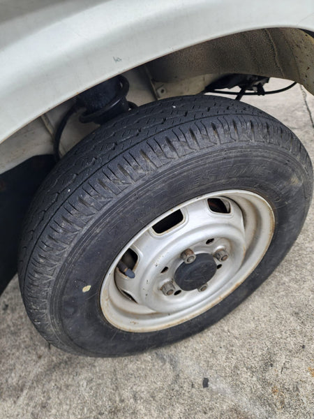 White 1992 Daihatsu Hijet 4x4 kei truck, photo 6 of 15