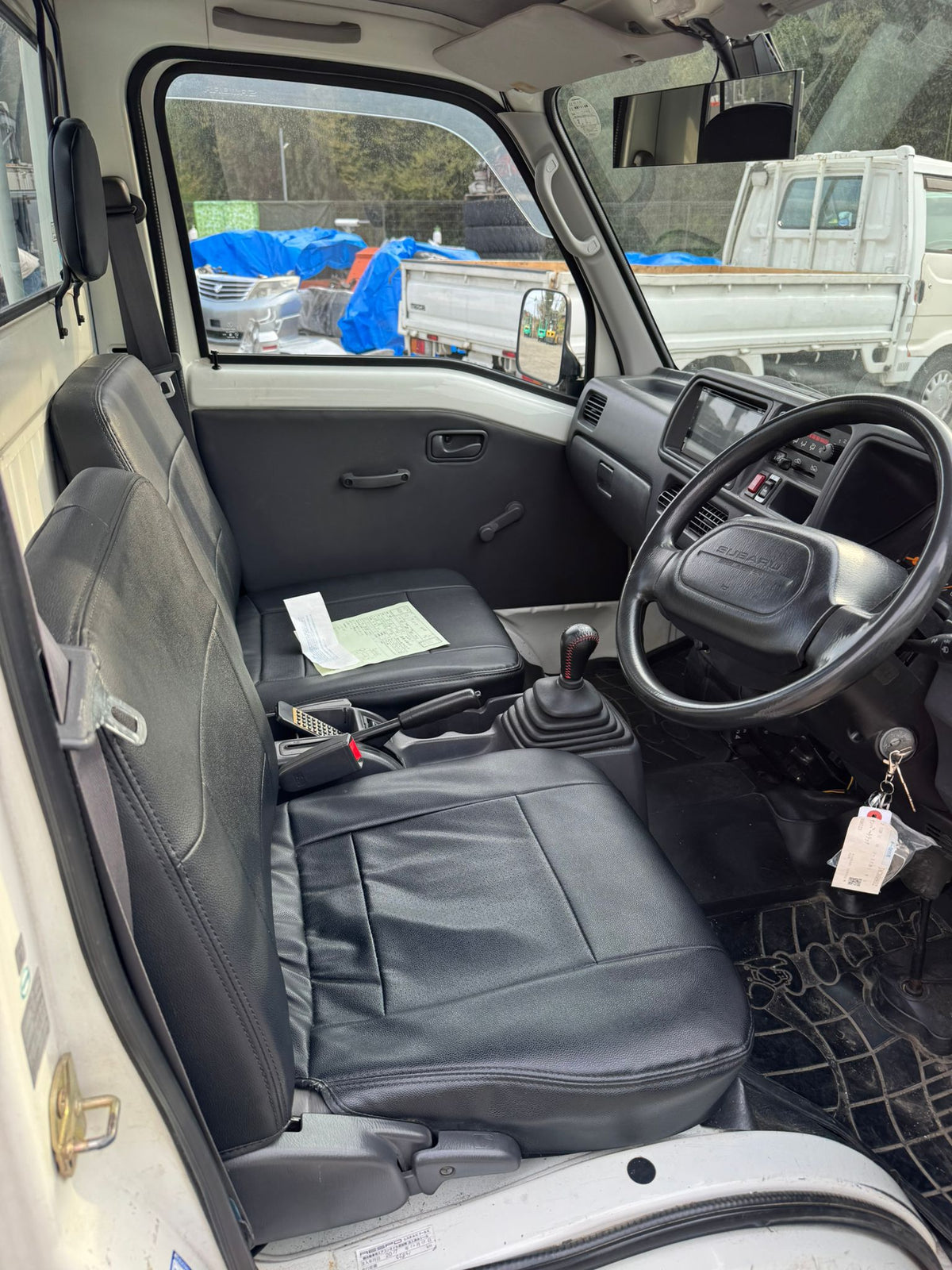 White 2000 Subaru Sambar 4x4 kei truck, photo 9 of 14