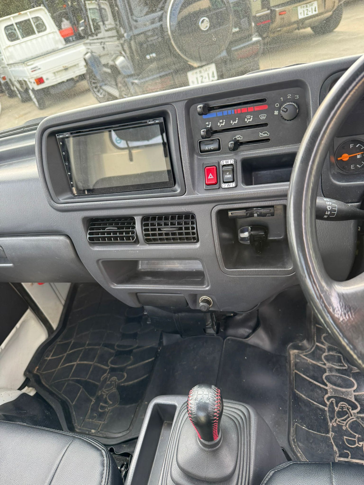 White 2000 Subaru Sambar 4x4 kei truck, photo 10 of 14