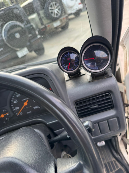 White 2000 Subaru Sambar 4x4 kei truck, photo 12 of 14