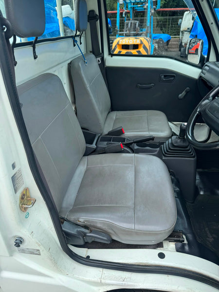 White 2001 Subaru Sambar 4x4 kei truck, photo 11 of 15