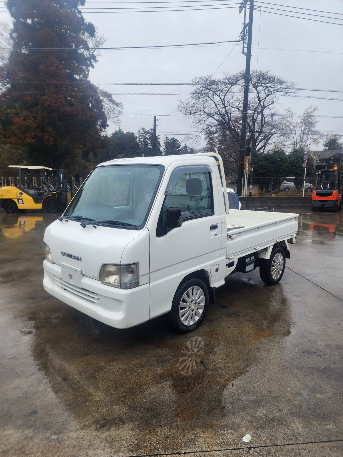 White 2001 Subaru Sambar 4x4 kei truck, photo 3 of 16