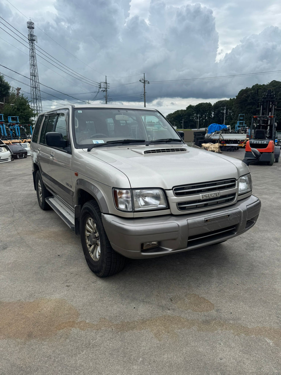 Beige 2001 Isuzu Bighorn Diesel 4WD SUV, photo 1 of 19