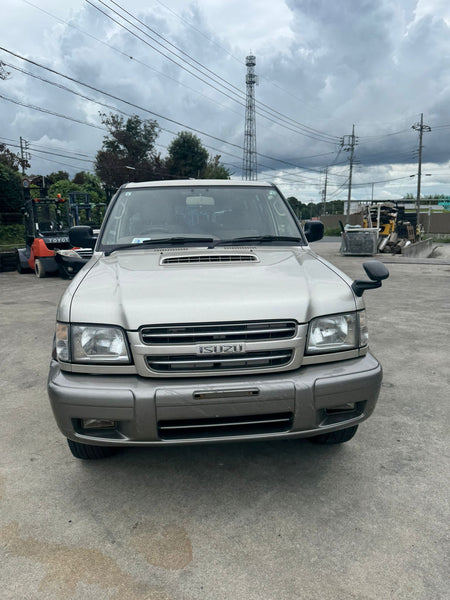 Beige 2001 Isuzu Bighorn Diesel 4WD SUV, photo 2 of 19