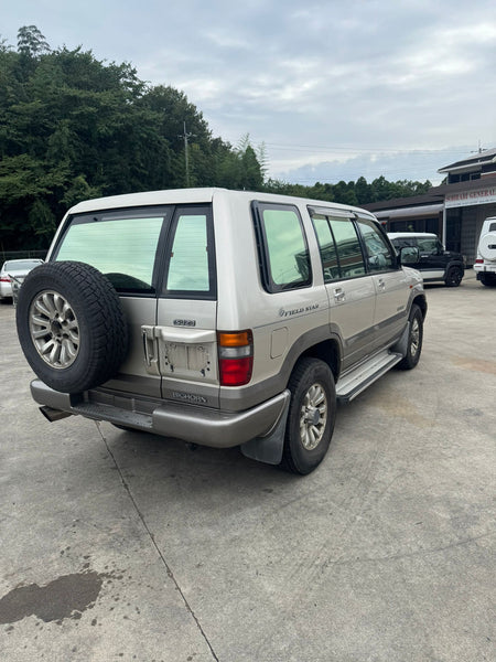 Beige 2001 Isuzu Bighorn Diesel 4WD SUV, photo 7 of 19