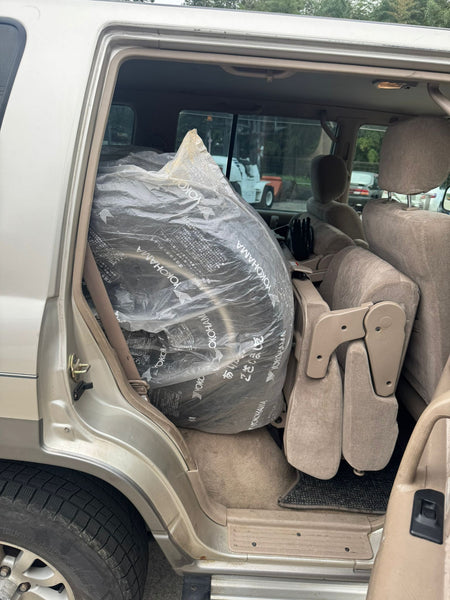 Beige 2001 Isuzu Bighorn Diesel 4WD SUV, photo 12 of 19