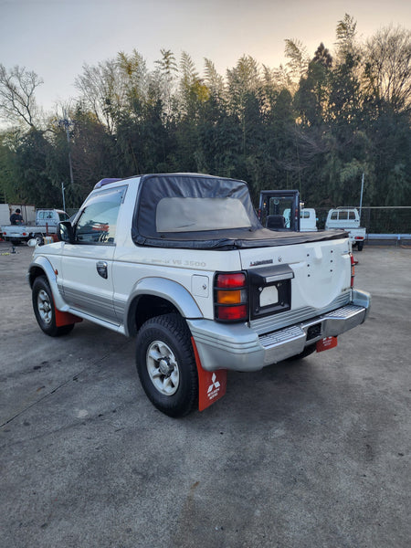 White and silver 1996 Mitsubishi Pajero Canvas Top 4WD SUV, photo 3 of 24