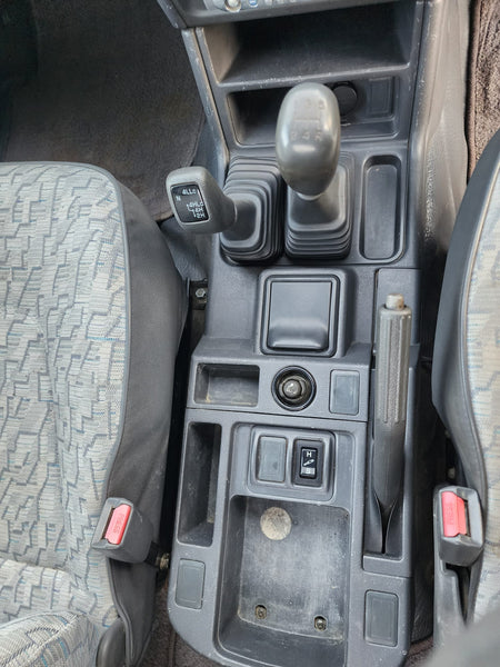 White and silver 1996 Mitsubishi Pajero Canvas Top 4WD SUV, photo 19 of 24