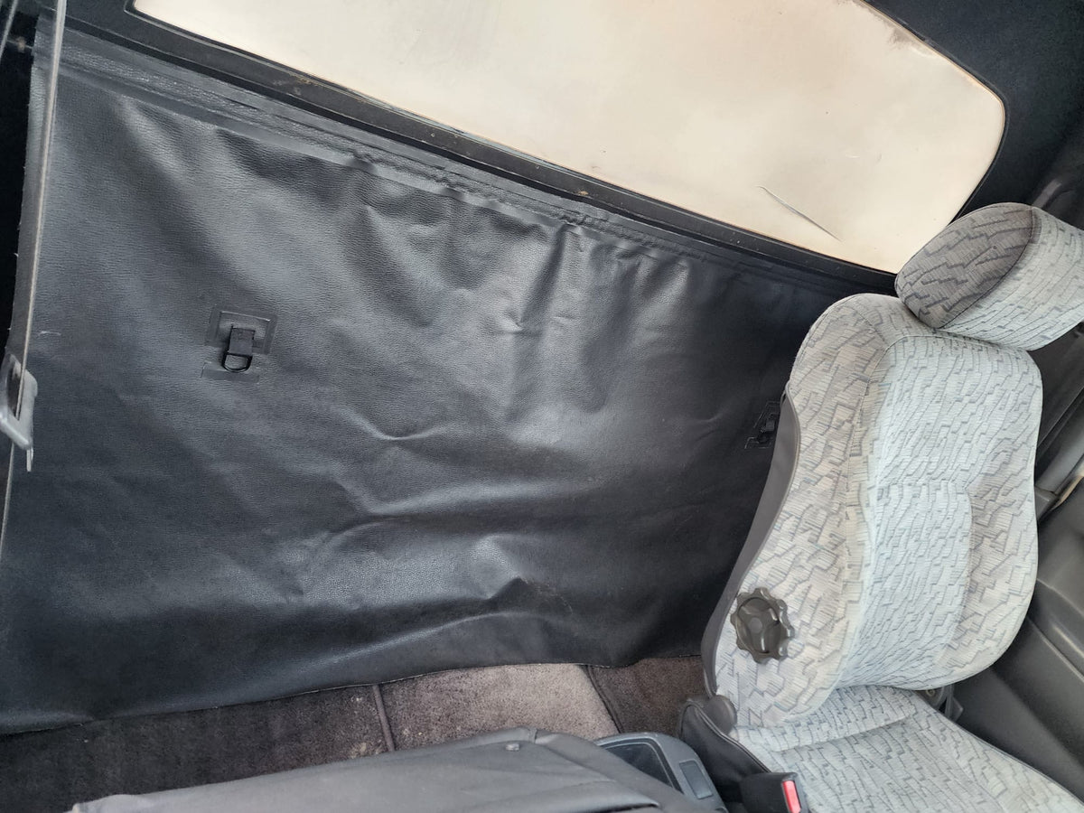 White and silver 1996 Mitsubishi Pajero Canvas Top 4WD SUV, photo 21 of 24