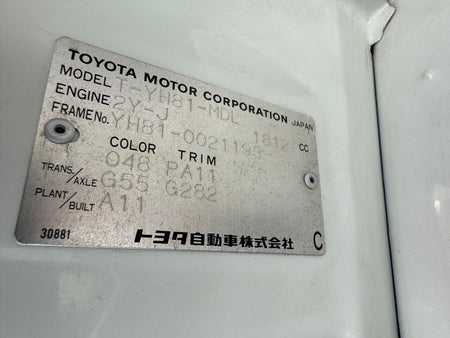 White 1993 Toyota HiAce Truck 4x2, photo 12 of 15